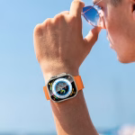 HOCO Y23 Ultra Smartwatch Gold Titanium utilisation quotidienne sport et appels.