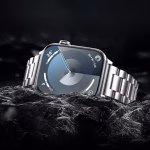 HOCO iWATCH WA32 - Grand series five-bead steel strap(42/44/45/49mm) black - Bracelet élégant pour smartwatch avec une finition de haute qualité , fermoir papillon en acier inoxydable – Image 3