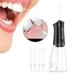 Démonstration de l'efficacité du jet d'eau HOCO HP61 pour éliminer la plaque dentaire entre les dents.