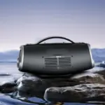 Enceinte bluetooth puissante Xdobo BMTL WOW MAX 300W sur des rochers en Algérie
