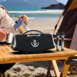 Pack Karaoké Xdobo WOW MAX avec deux micros sans fil à la plage